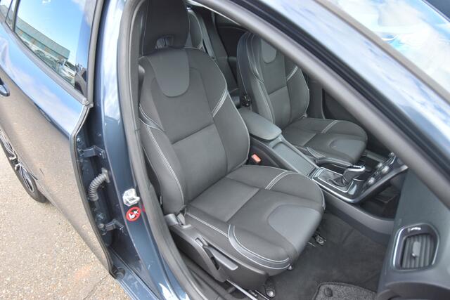Volvo V40 1.5 T2 Nordic+ , CLIMATRONIC , V ST VERW , LED KOPL , NAVI , BL TOOTH ,
