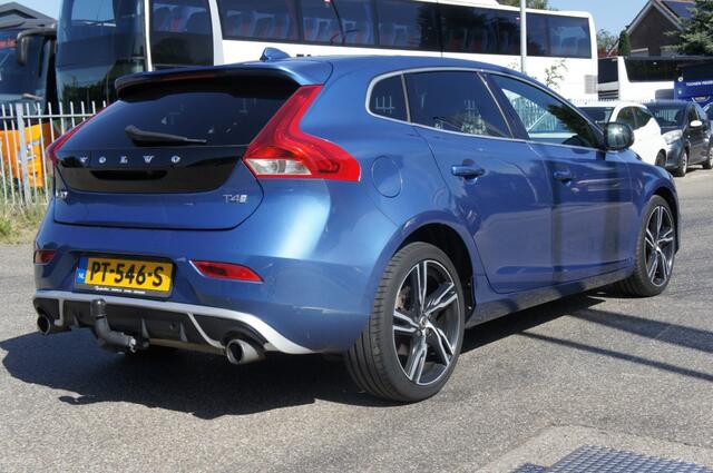 Volvo V40 2.0 T4 BNS SPORT R-design 1e-EIG LEDER/PANO/TREKHAAK/CAMERA