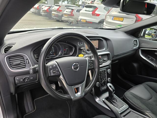 Volvo V40 T3 aut. Polar+ Sport | Adaptieve Cruise | 1e eigenaar | All Season banden | Dealer onderhouden