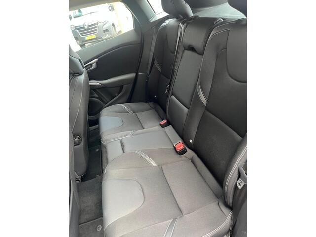 Volvo V40 2.0 T2 122PK Momentum 122 PK Camera Trekhaak Ledkoplampen