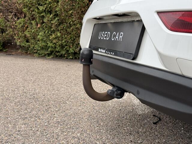 Volvo V40 D3 Dynamic Edition Panodak Automaat