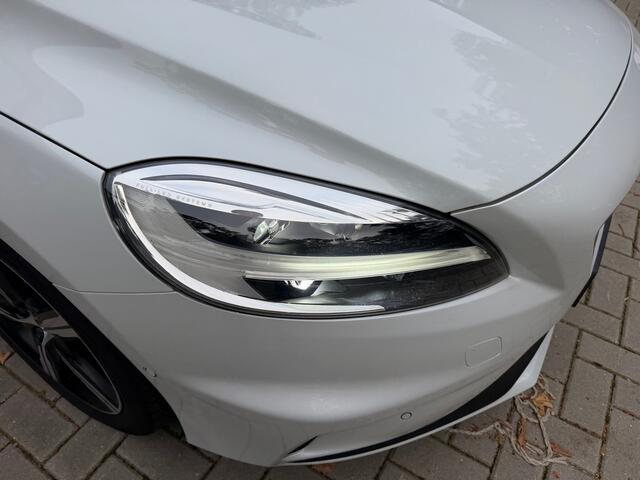 Volvo V40 2.0 T4 Business Sport