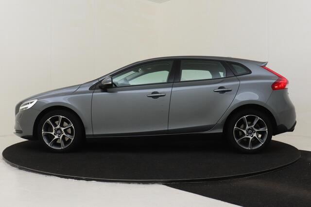 Volvo V40 T3 AUT. MOMENTUM -ADAP.CRUISE|CAMERA|PDC|PERFORMANCE.AUDIO|KEYLESS|STANDKACHEL|ADAP.LED|BLIS|17"WINTERBANDEN|DEALEROH.