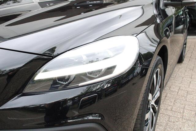 Volvo V40 CROSS COUNTRY 1.5 T3 Polar+ Luxury