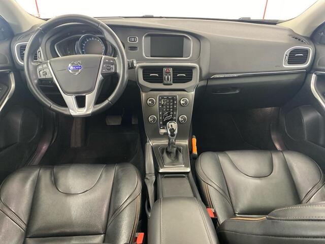 Volvo V40 CROSS COUNTRY 1.5 T3 Summum | Blis | Adaptieve cruise controle | DAB | Leder | Memory | Camera |