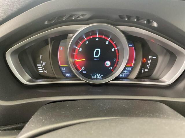 Volvo V40 CROSS COUNTRY 1.5 T3 Summum | Blis | Adaptieve cruise controle | DAB | Leder | Memory | Camera |