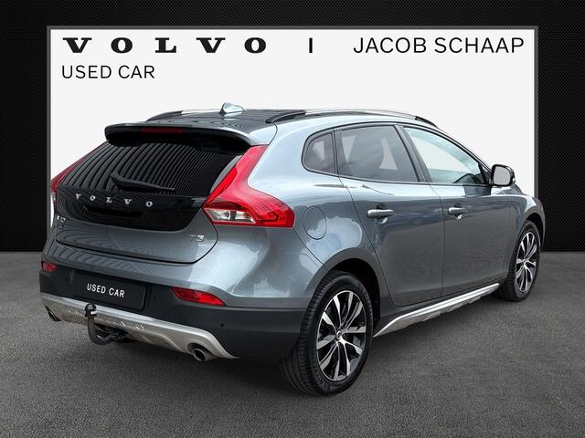 Volvo V40 CROSS COUNTRY 1.5 T3 Dynamic Edition / Keyless entry / Panorama dak / Audio by Harman Kardon /