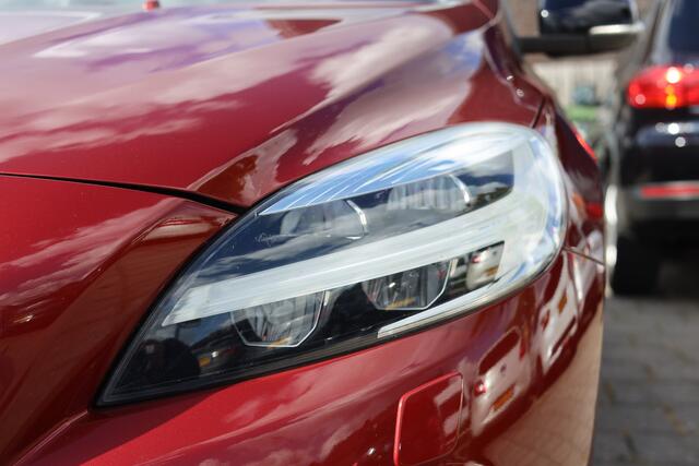 Volvo V40 CROSS COUNTRY 1.5 T3 NORDIC+ AUTOMAAT | NAVI | NL AUTO