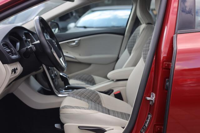 Volvo V40 CROSS COUNTRY 1.5 T3 NORDIC+ AUTOMAAT | NAVI | NL AUTO