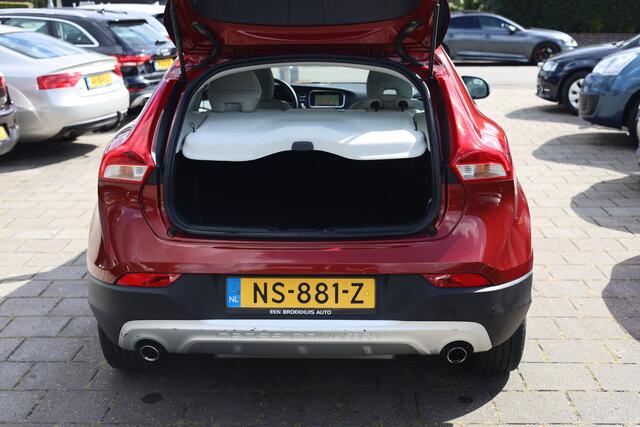 Volvo V40 CROSS COUNTRY 1.5 T3 NORDIC+ AUTOMAAT | NAVI | NL AUTO