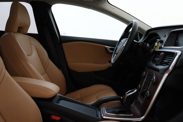 Volvo V40 CROSS COUNTRY T3 AUT. POLAR+ LUXURY -PANO.DAK|POWER-SEATS|ADAP.CRUISE|HARMAN/KARDON|LEDER|BLIS