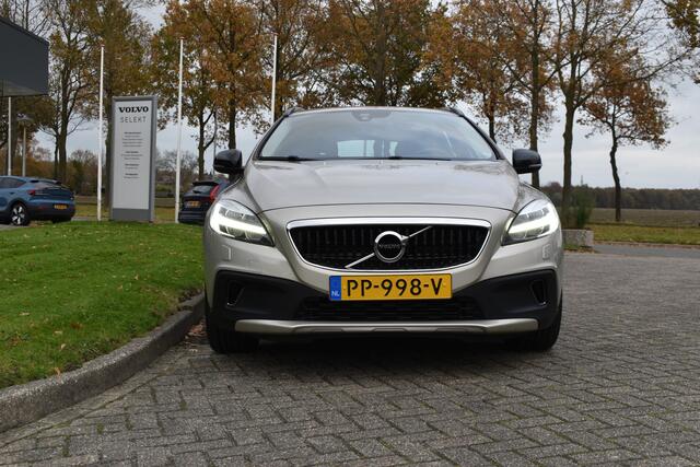 Volvo V40 CROSS COUNTRY T3 153PK Automaat Nordic+ | Standkachel | Stoelverwarming | 17"LMV | LED