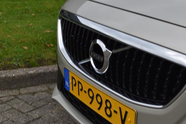 Volvo V40 CROSS COUNTRY T3 153PK Automaat Nordic+ | Standkachel | Stoelverwarming | 17"LMV | LED