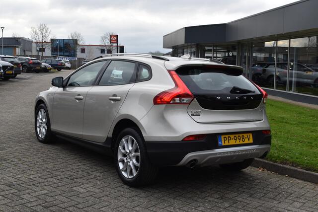 Volvo V40 CROSS COUNTRY T3 153PK Automaat Nordic+ | Standkachel | Stoelverwarming | 17"LMV | LED