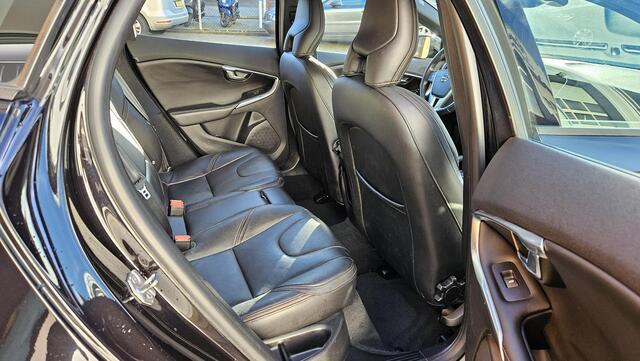 Volvo V40 CROSS COUNTRY 1.5 T3 Nordic+