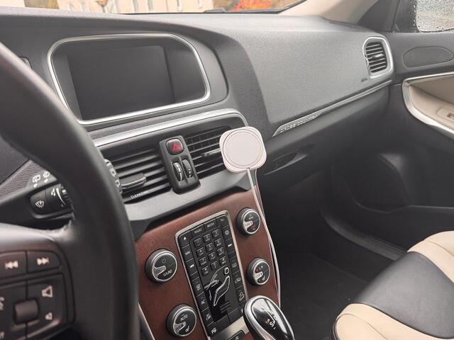 Volvo V40 CROSS COUNTRY 2.0 T4 Summum | Trekhaak | Standkachel | Camera | Keyless entry/start | Memory | Leder | Stoelverwarming |