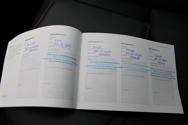 Volvo V40 CROSS COUNTRY T3 automaat Polar+ Luxury | 1e eigenaar | Dealer onderhouden | Panorama dak