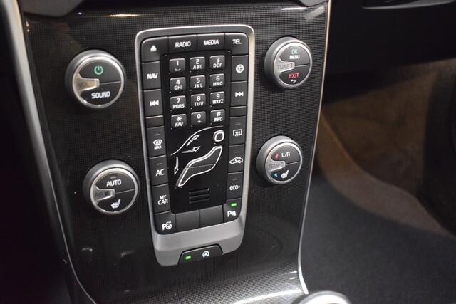 Volvo V40 CROSS COUNTRY T3 153pk AUT6 Polar+ Luxury Trekhaak 1500kg/ Harman Kardon/ Camera/ Leer/ Stoelverw./ Panp