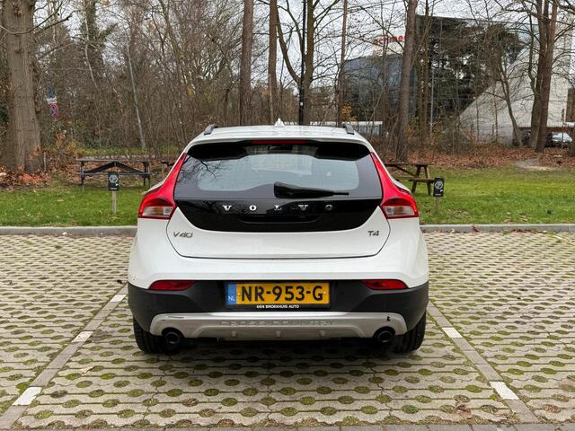 Volvo V40 CROSS COUNTRY 2.0 T4 Nordic+