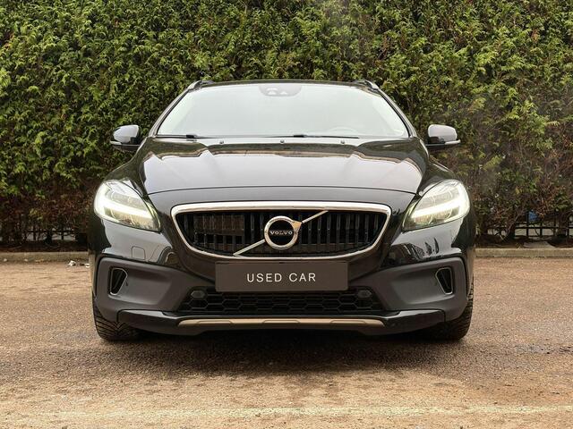 Volvo V40 CROSS COUNTRY T3 Polar+ Luxury | Panoramadak | Leder | Memory |