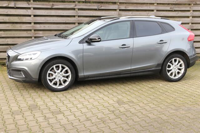 Volvo V40 CROSS COUNTRY 1.5 T3 Polar+ Luxury / Navi / Stoelverwarming / Climate