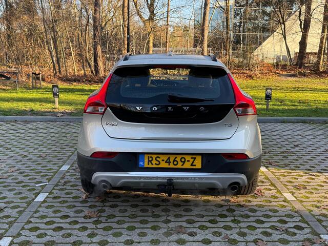Volvo V40 CROSS COUNTRY 1.5 T3 Nordic+ Pano l BLIS