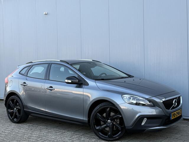 Volvo V40 CROSS COUNTRY 2.0 T3 Nordic Airco/19inch.