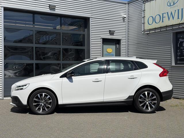 Volvo V40 CROSS COUNTRY 1.5 T3 Dynamic Edition Automaat Clima Leder Memory Led