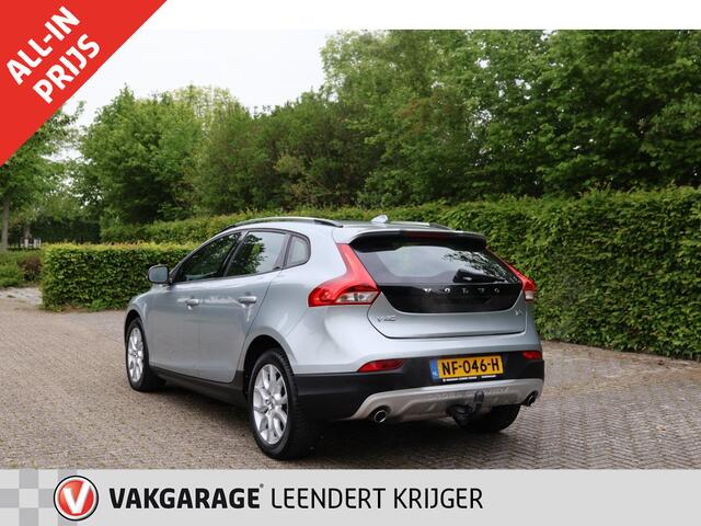 Volvo V40 CROSS COUNTRY 2.0 T3 Momentum|Trekhaak|Volledig rijklaar|12 maanden BOVAG gara