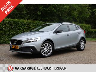 volvo-v40-cross-country-2.0-t3-mome