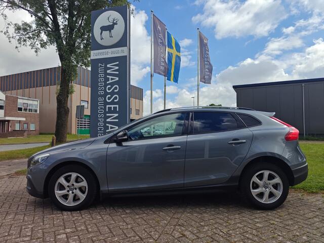 Volvo V40 CROSS COUNTRY T3 Momentum | Rijklaarprijs | Trekhaak |