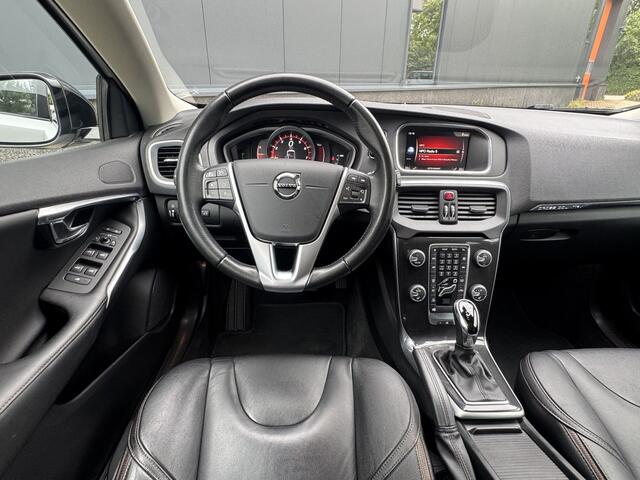 Volvo V40 CROSS COUNTRY 1.5 T3 Polar+ Luxury Pano dak, Leer, Navi