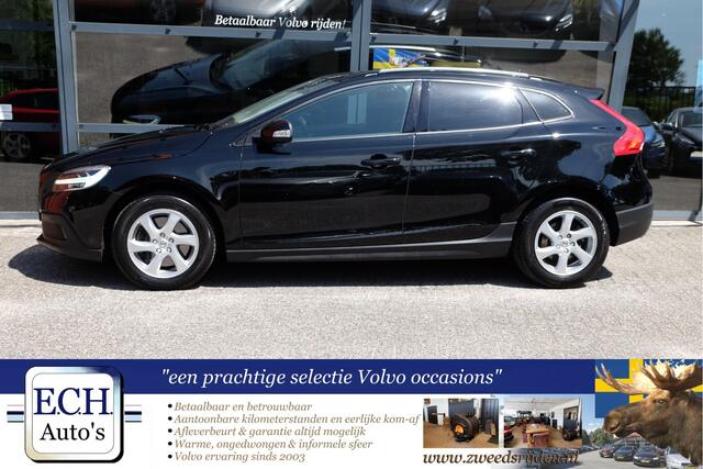 Volvo V40 CROSS COUNTRY 2.0 T3 152 pk Nordic+ Navi, Stoelverwarming, LED, Trekhaak