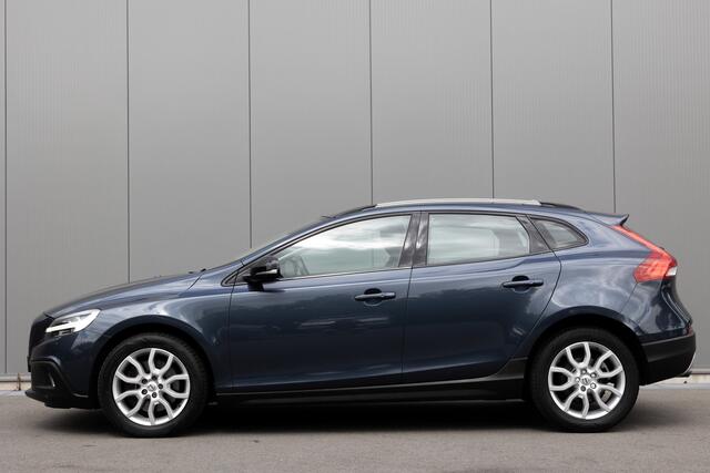 Volvo V40 CROSS COUNTRY 2.0 T4 Nordic+ | LEDER | PANO | CAMERA | NL-AUTO | TREKHAAK