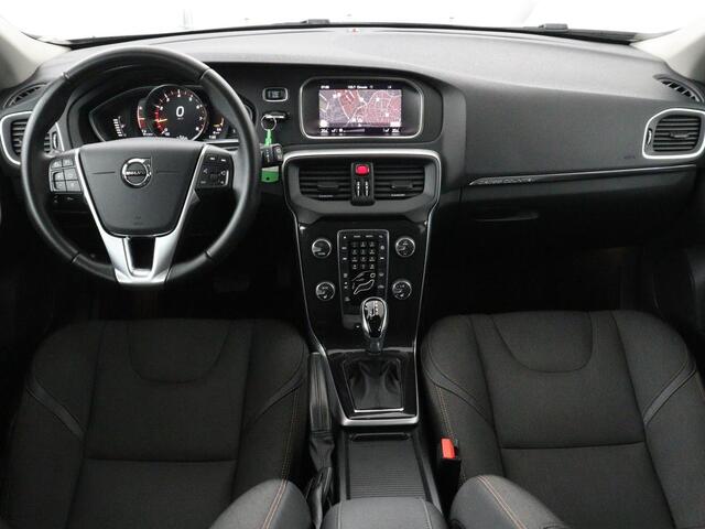 Volvo V40 CROSS COUNTRY 1.5 T3 Edition+ | Trekhaak | Navigatie | Stoelverwarming | Climate control | Bluetooth | Cruise control | Parkeerhulp