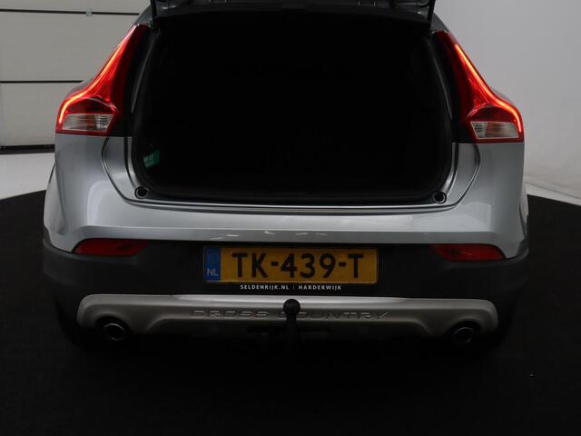 Volvo V40 CROSS COUNTRY 1.5 T3 Edition+ | Trekhaak | Navigatie | Stoelverwarming | Climate control | Bluetooth | Cruise control | Parkeerhulp