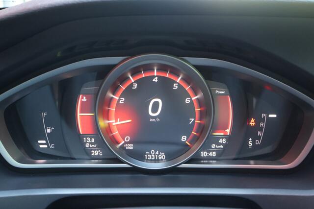 Volvo V40 CROSS COUNTRY 1.5 T3 153pk Nordic+ Automaat | Trekhaak | Full LED | Navigatie | Climate |