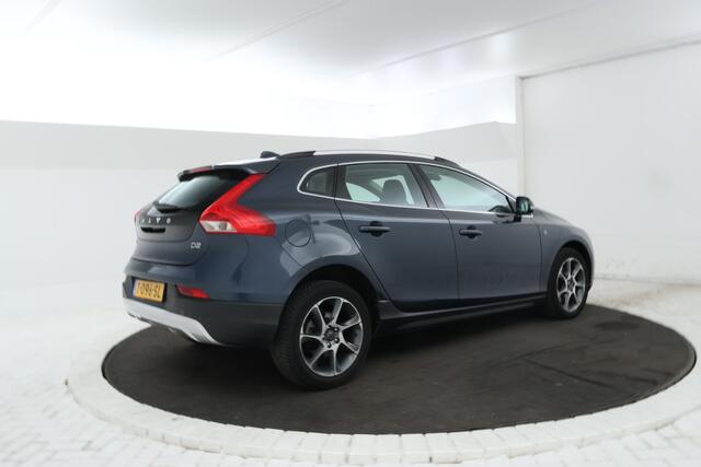 Volvo V40 CROSS COUNTRY 2.0 D2 Summum Leer, Navigatie, Climate,