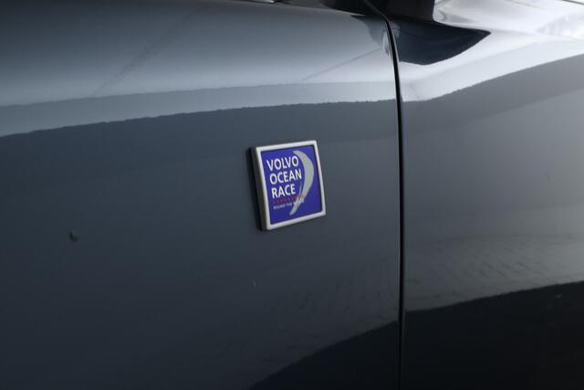 Volvo V40 CROSS COUNTRY 2.0 D2 Summum Leer, Navigatie, Climate,