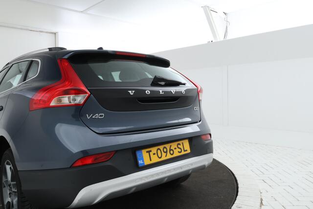 Volvo V40 CROSS COUNTRY 2.0 D2 Summum Leer, Navigatie, Climate,