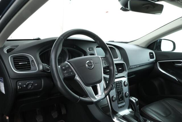 Volvo V40 CROSS COUNTRY 2.0 D2 Summum Leer, Navigatie, Climate,