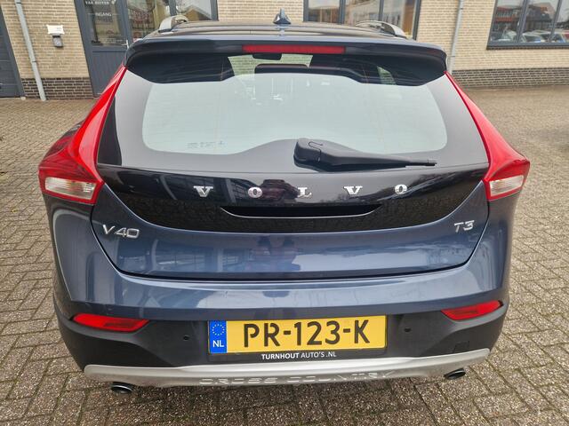 Volvo V40 CROSS COUNTRY T3 Nordic+ | Lichtmetalen velgen 17" | Stoelverwarming | Verwarmbare voorruit