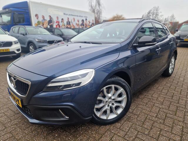 Volvo V40 CROSS COUNTRY T3 Nordic+ | Lichtmetalen velgen 17" | Stoelverwarming | Verwarmbare voorruit