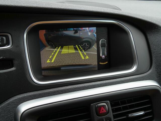Volvo V40 CROSS COUNTRY 1.5 T3 Automaat Polar+ Luxury | PANODAK | LEDER | CAMERA |