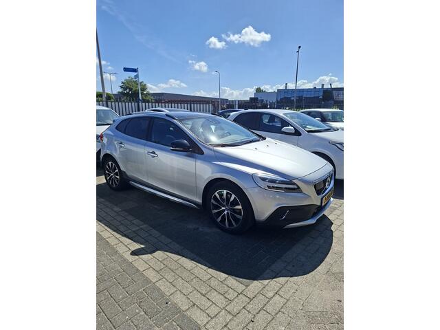 Volvo V40 CROSS COUNTRY 1.5 T3 Summum | 2E EIGENAAR | 3/6 of 12 MND GARANTIE | PANO DAK | CAMERA | NAVI | MEMORY |