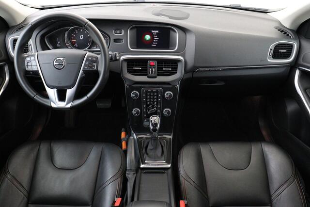 Volvo V40 CROSS COUNTRY T3 AUT. POLAR+ LUXURY -PANO.DAK|HARMAN/KARDON|LEDER|PARK.PILOT|CAMERA|KEYLESS|18"METALLAH