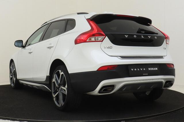 Volvo V40 CROSS COUNTRY T3 AUT. POLAR+ LUXURY -PANO.DAK|HARMAN/KARDON|LEDER|PARK.PILOT|CAMERA|KEYLESS|18"METALLAH