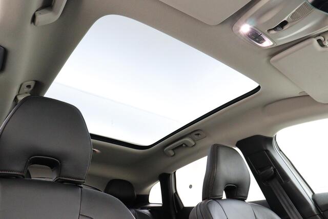 Volvo V40 CROSS COUNTRY T3 AUT. POLAR+ LUXURY -PANO.DAK|HARMAN/KARDON|LEDER|PARK.PILOT|CAMERA|KEYLESS|18"METALLAH