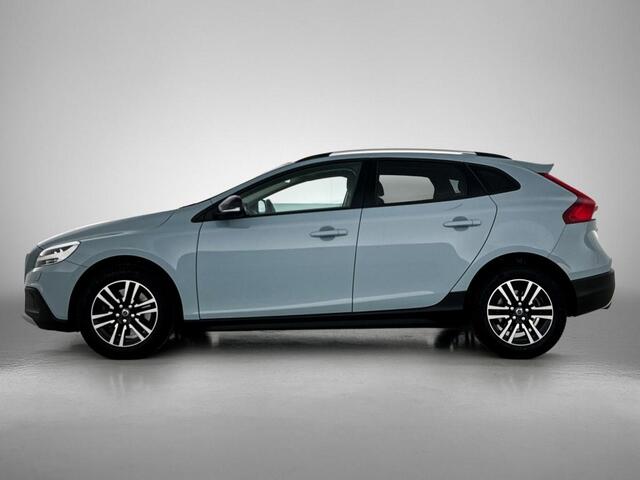 Volvo V40 CROSS COUNTRY 1.5 T3 Momentum | Trekhaak | Navigatie | Cruise Control | PDC |