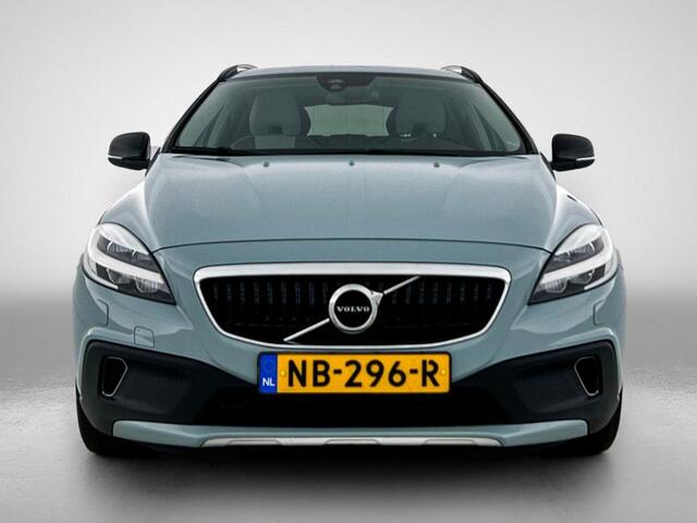 Volvo V40 CROSS COUNTRY 1.5 T3 Momentum | Trekhaak | Navigatie | Cruise Control | PDC |